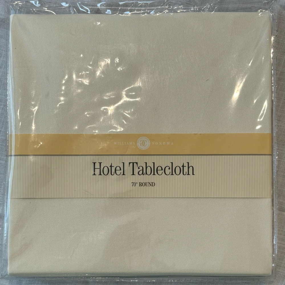 NWT Williams Sonoma Hotel Tablecloth 70 Round 100 Cotton Cream